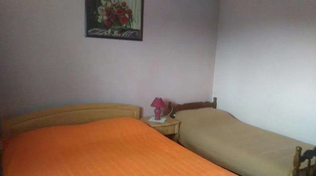 Apartment In Nin With Terrace, Air Conditioning, Wi-Fi
