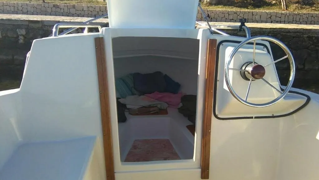 Apartment In Nin With Terrace, Air Conditioning, Wi-Fi