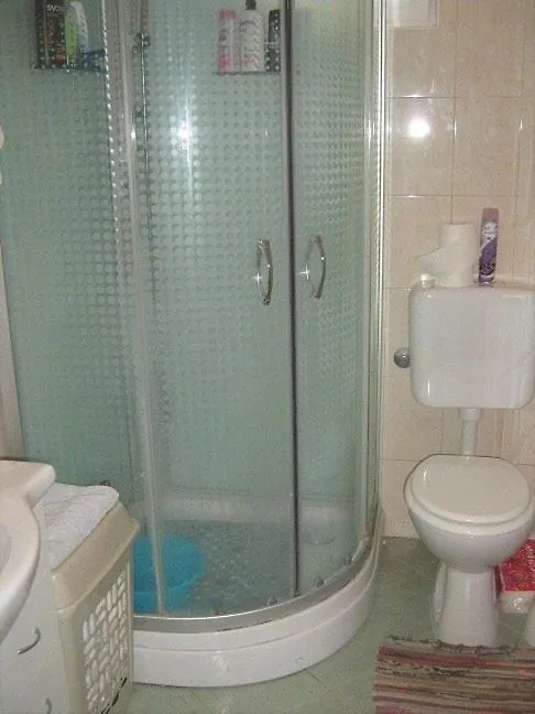 Apartment In Nin With Terrace, Air Conditioning, Wi-Fi